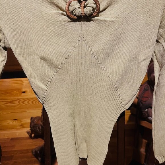 Hannah Jones New York 60'S Cropped Green Knit Top with Wood Accents - Picture 3 of 10